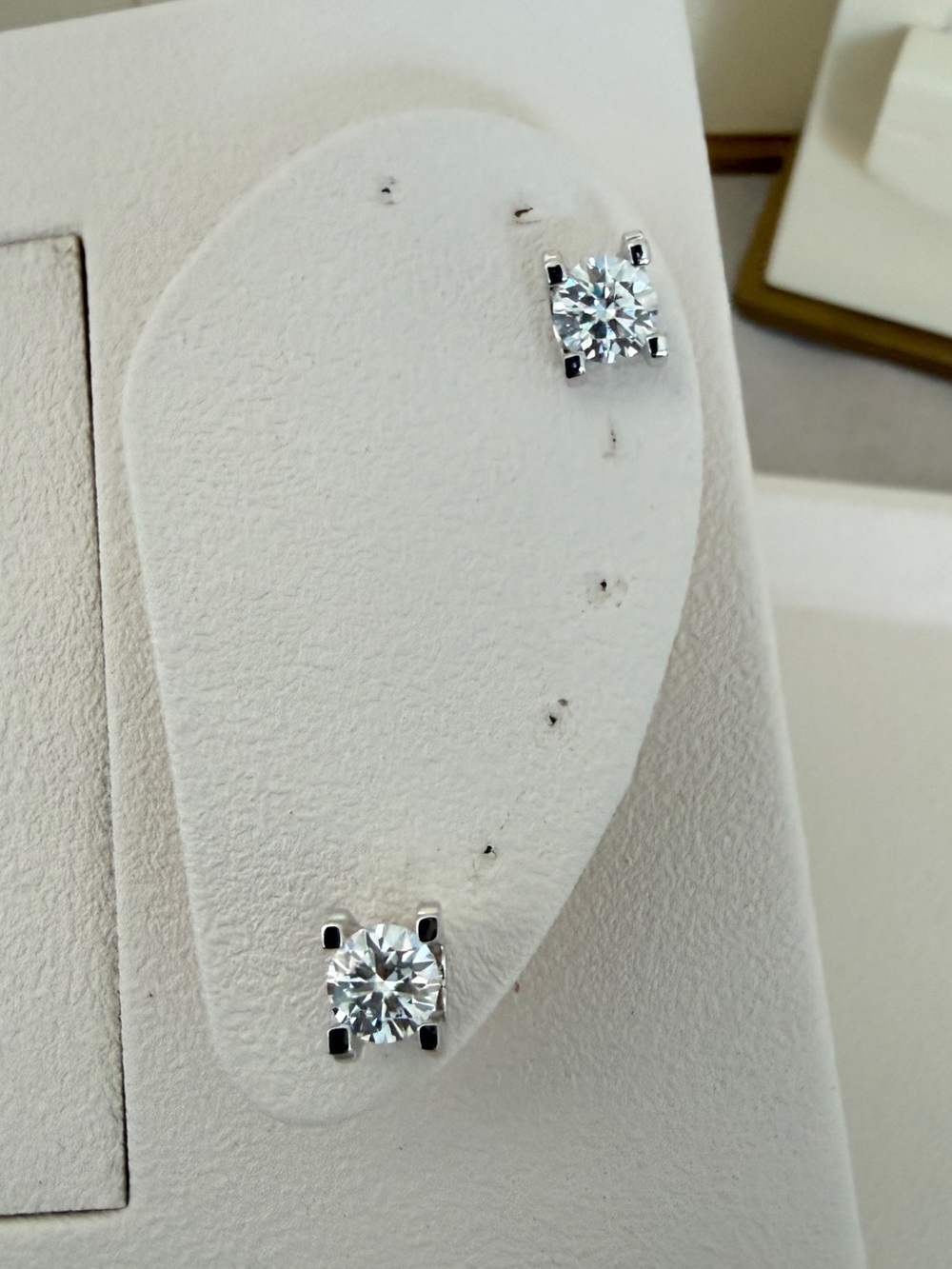 S925 Moissanite Four Prongs Diamond Studs - Picture 3 of 7